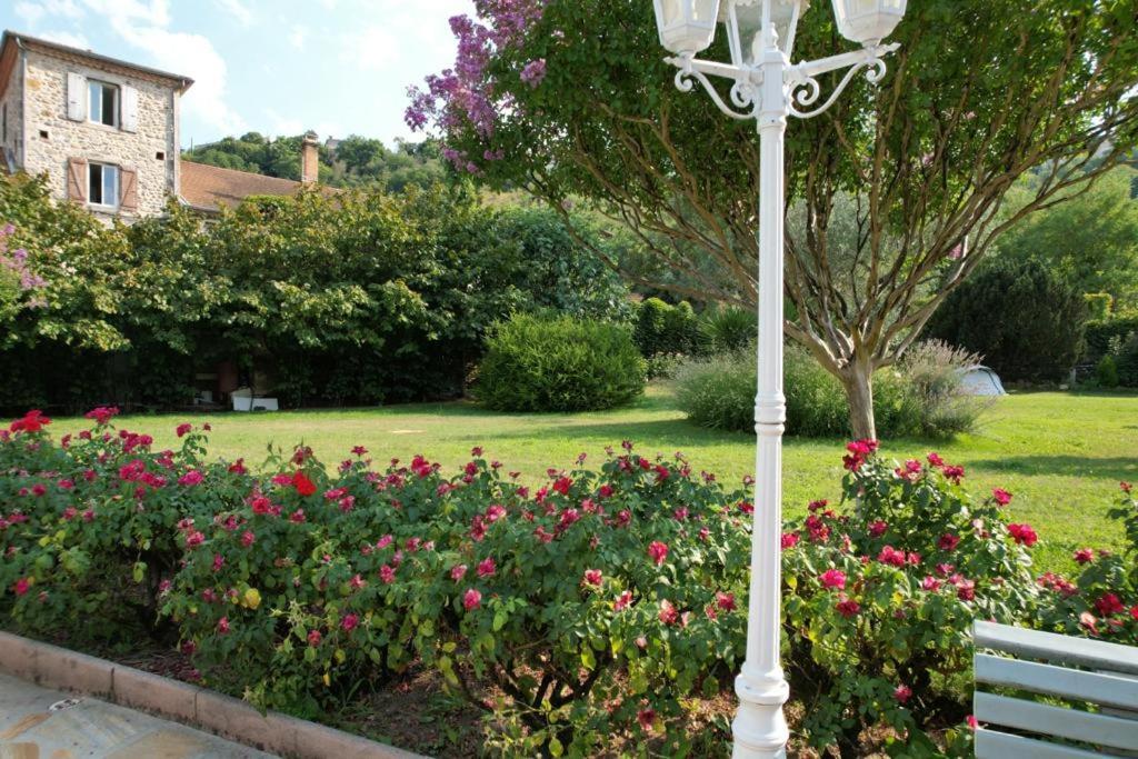 Gite 5 "Le Laurus" Aux Magnolias 欧布纳 外观 照片